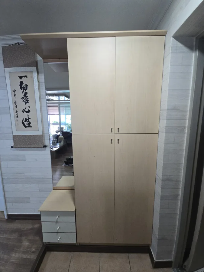 분당 신발장교체 비용 상담을 위한 현장 실측 모습